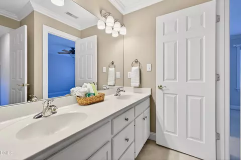 Bath - 103 Trident Ct, Cary, NC 27518 photo 9 of 9