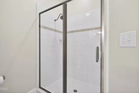 Bath - 103 Trident Ct, Cary, NC 27518 photo 5 of 9