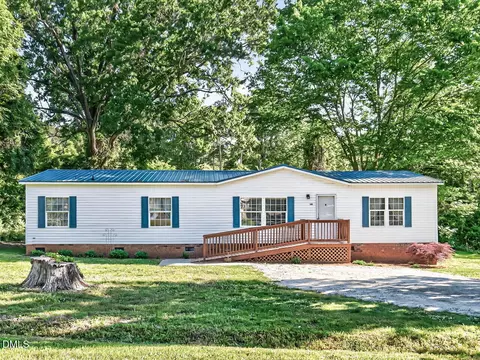 300 E Hemp St, Robbins, NC 27325