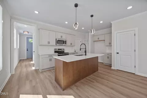 Entry Way - 937 Selby Ave, Durham, NC 27713 photo 1 of 1