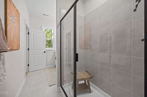 Bath - 925 Selby Ave, Durham, NC 27713 photo 2 of 3