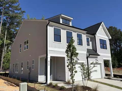 Exterior - 925 Selby Ave, Durham, NC 27713 photo 2 of 2
