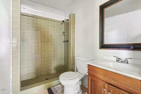 Bath - 2809 Beechwood Dr, Durham, NC 27707 photo 3 of 3