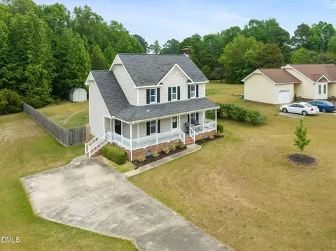 View/Area - 150 Brett Cir, Benson, NC 27504 photo 4 of 11