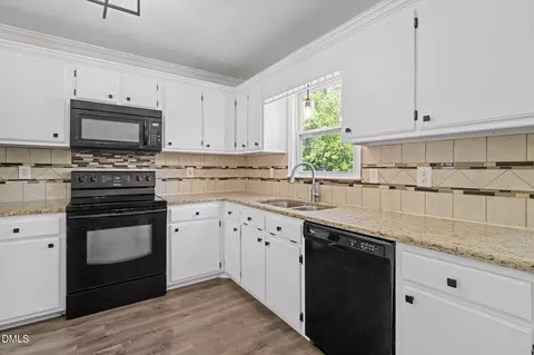 Kitchen - 150 Brett Cir, Benson, NC 27504 photo 1 of 4