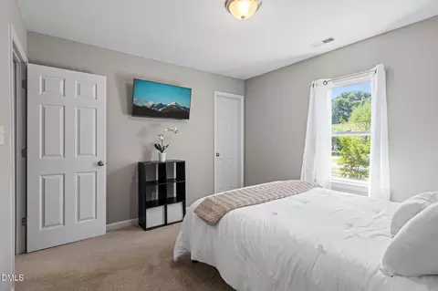 Bedroom - 150 Brett Cir, Benson, NC 27504 photo 4 of 7