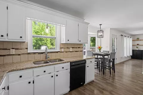 Kitchen - 150 Brett Cir, Benson, NC 27504 photo 4 of 4