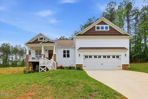 78 Pedestal Ct, Zebulon, NC 27597