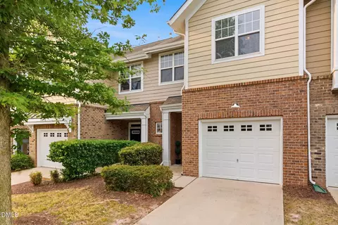 9129 Bunnwood Ln, Raleigh, NC 27617