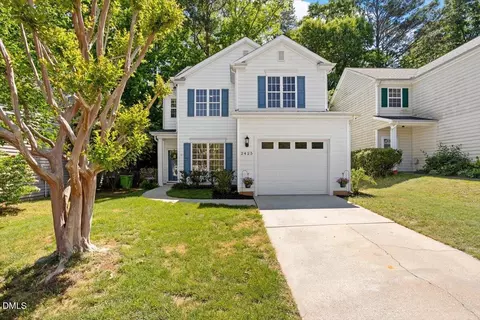 2425 Valley Haven Dr, Raleigh, NC 27603