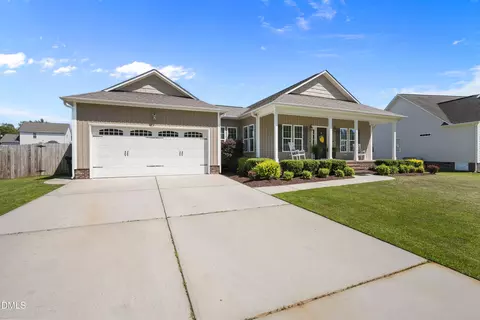 116 Willa Chase Ct # B, Benson, NC 27504