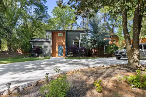 5208 Saddle Ct, Raleigh, NC 27609