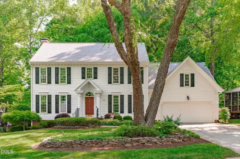 102 Clubstone Ln, Cary, NC 27518