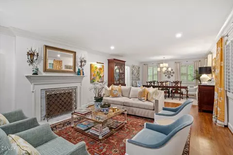 809 Lake Boone Trl, Raleigh, NC 27607