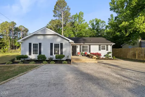 142 W Haywood St, Wendell, NC 27591