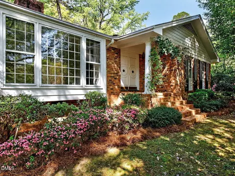 5101 Shamrock Dr, Raleigh, NC 27612