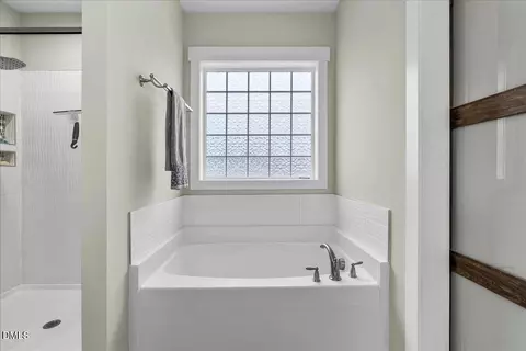 Bath - 47 Kiowa Ct, Willow Spring, NC 27592 photo 2 of 3