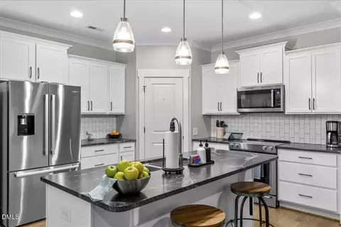 Kitchen - 47 Kiowa Ct, Willow Spring, NC 27592 photo 1 of 6