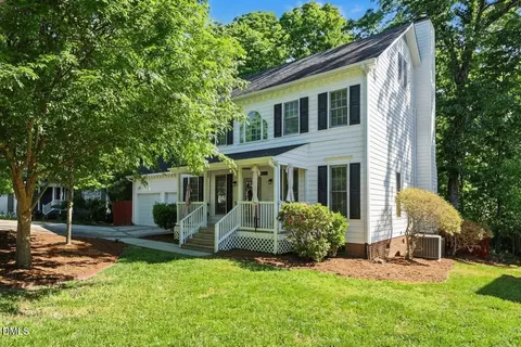 104 N Crabtree Knl, Chapel Hill, NC 27514