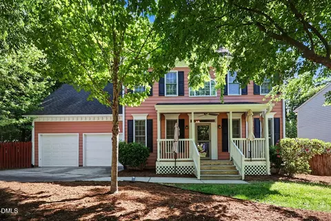104 N Crabtree Knl, Chapel Hill, NC 27514