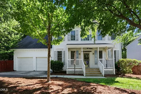 104 N Crabtree Knl, Chapel Hill, NC 27514