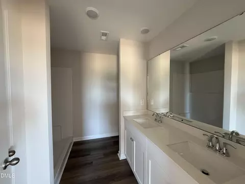 Bath - 46 Baxley Dr #( 31), Dunn, NC 28334 photo 1 of 2