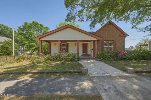 329 S Barbour St, Clayton, NC 27520