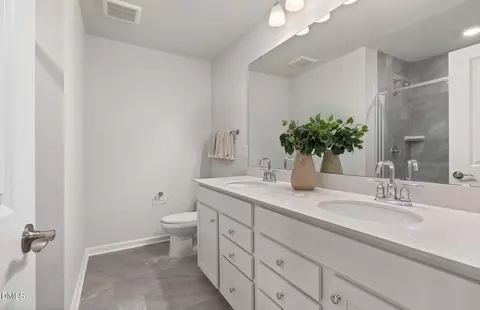 Bath - 2810 Rodeo Ct, Willow Spring, NC 27592 photo 2 of 3