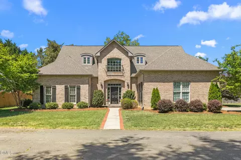 2049 Edgewood Ave, Burlington, NC 27215