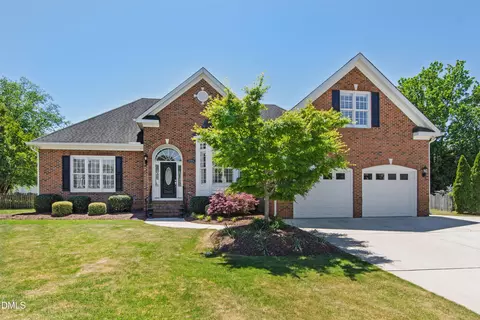204 Temple Gate Dr, Cary, NC 27518
