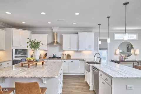 1231 Gloriosa St, Apex, NC 27523