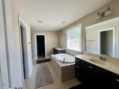 Bath - 4612 Capefield Dr, Wake Forest, NC 27587 photo 2 of 2