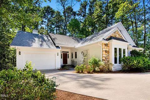 3 Peaceful Pl, Chapel Hill, NC 27517