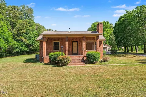 1108 W King St, Hillsborough, NC 27278