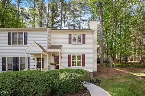 6532 Hearthstone Dr, Raleigh, NC 27615