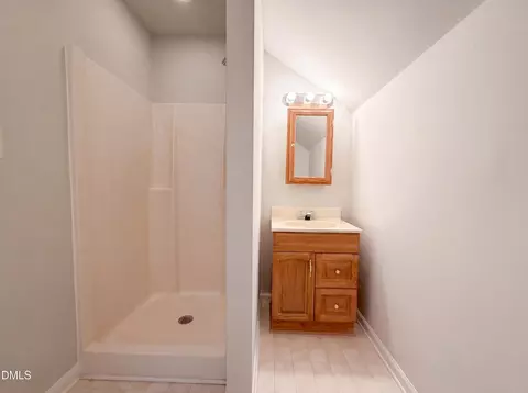Bath - 765 Trebor Dr, Garner, NC 27529 photo 4 of 4