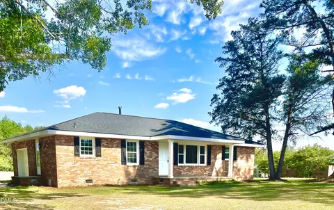 7511 Bakertown Rd E, Elm City, NC 27822