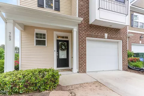 703 Silver Stream Ln, Cary, NC 27519 photo 3