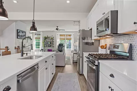 Kitchen - 961 Daybreak Dr, Durham, NC 27713 photo 4 of 6