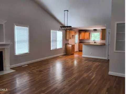 Living - 4417 Springbrook Dr, Burlington, NC 27215 photo 3 of 7