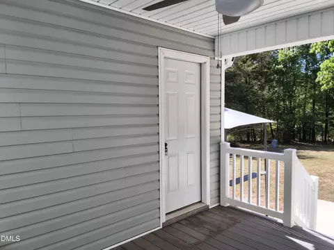 Exterior - 4417 Springbrook Dr, Burlington, NC 27215 photo 9 of 12