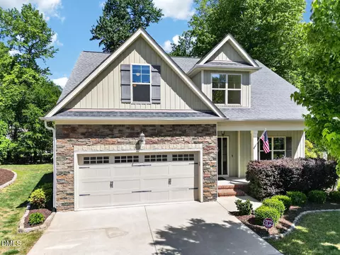 40 Larkspur Ct, Youngsville, NC 27596