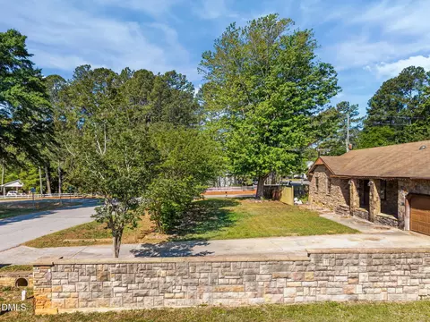 Exterior - 101 Bainbridge Cir, Garner, NC 27529 photo 4 of 8