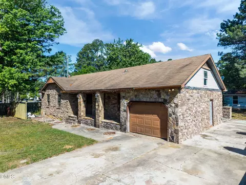 Exterior - 101 Bainbridge Cir, Garner, NC 27529 photo 2 of 8