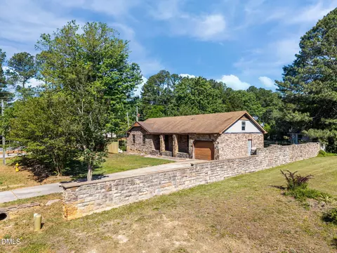 Exterior - 101 Bainbridge Cir, Garner, NC 27529 photo 3 of 8