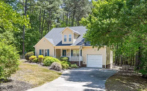 105 Jared Dr, Fuquay Varina, NC 27526
