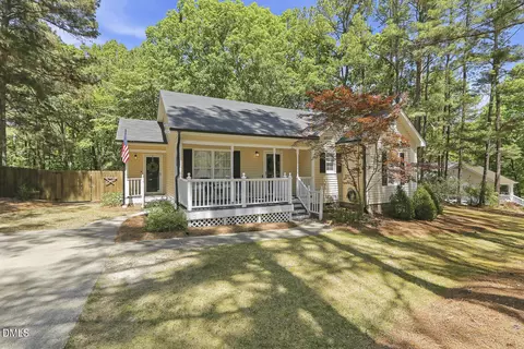 165 Hammerstone Dr, Fuquay Varina, NC 27526