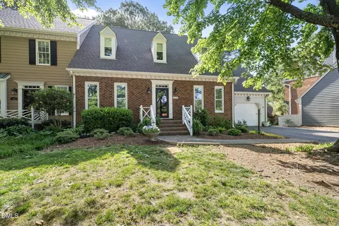 6110 Staffordshire Ct, Raleigh, NC 27609
