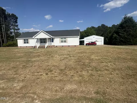 254 Gaston Dr, Bladenboro, NC 28320