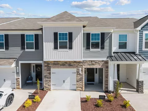 685 Leland Hill Cir, Zebulon, NC 27597